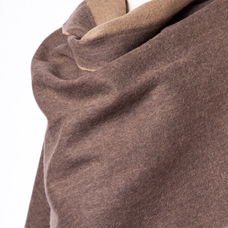 New Fashion Winter Wear Wool Shawl Women Oversize Checked Solid Scarf Two Color Jacquard Wool Shawl for Women