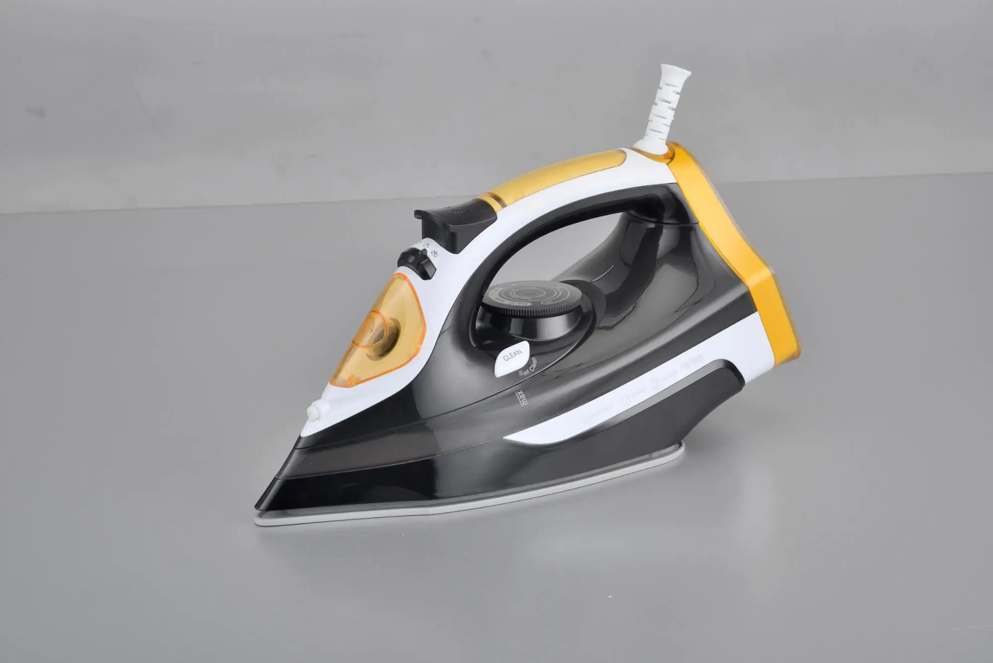 HANA Vertical 350ml Capacity Stam Iron