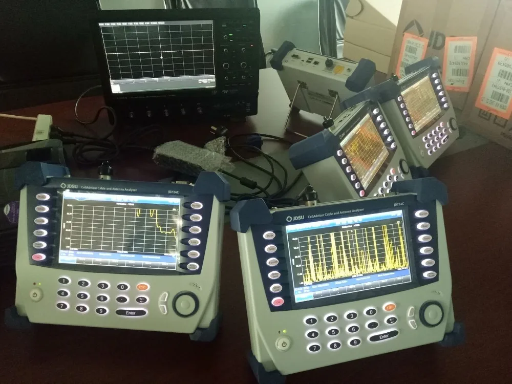 JDSU VIAVI CellAdvisor Cable and Antenna Analyzer JD724C