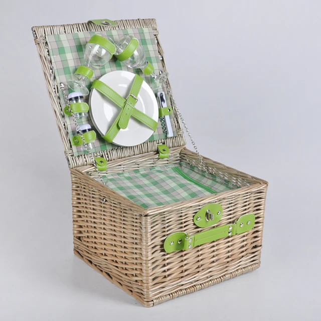 picnic basket for 4 images