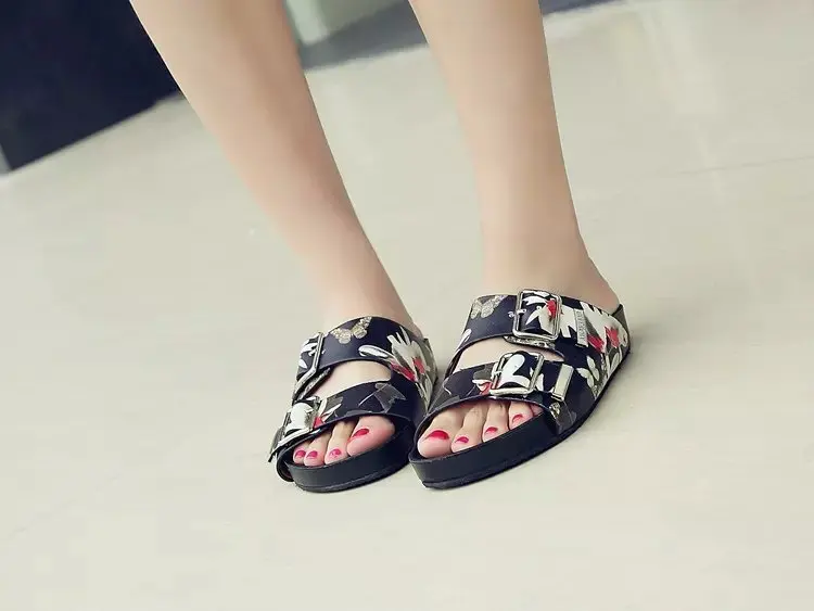 brand name for slippers