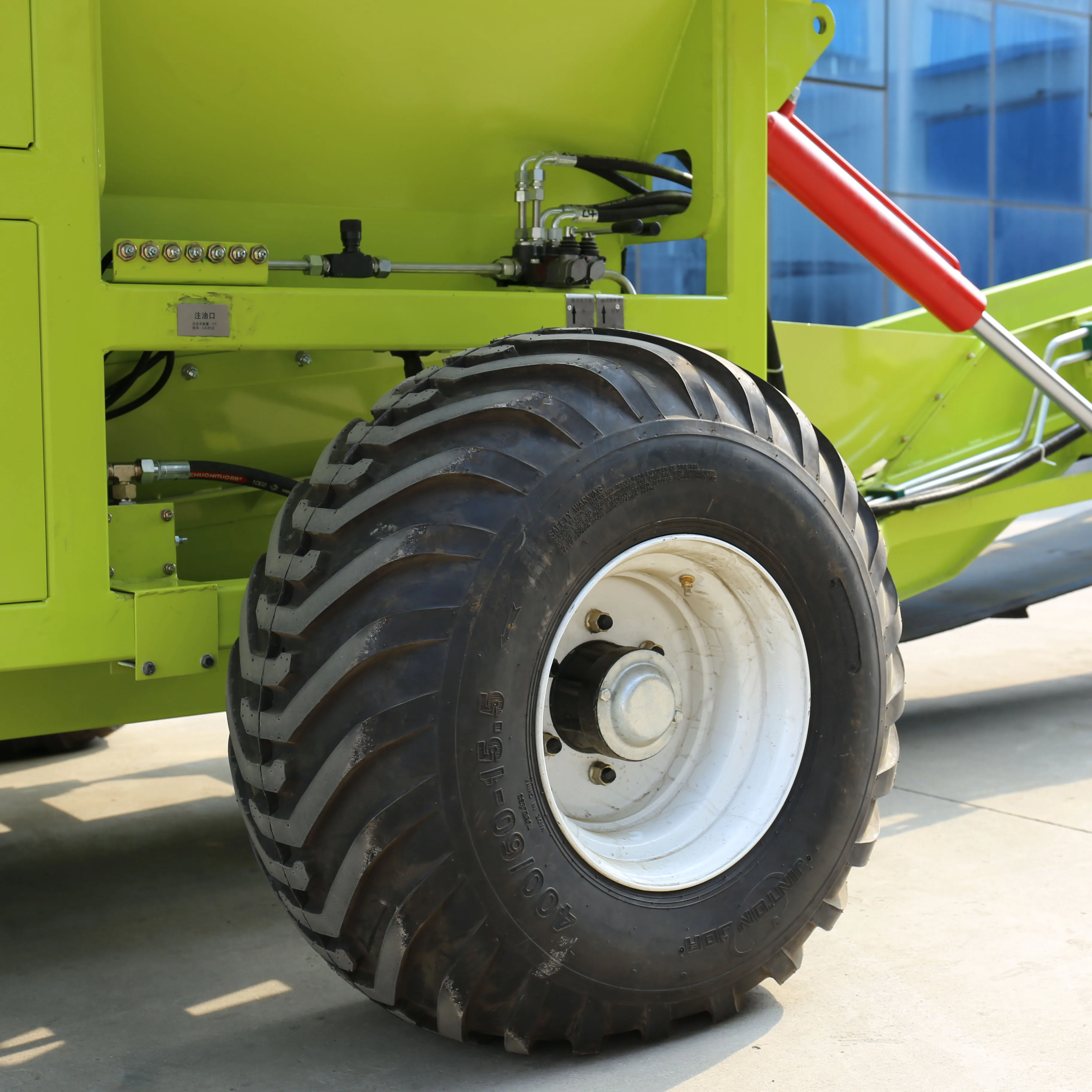 f1300 large scale pto cattle feed straw hay bales hammer mill chopper tub grinder-9