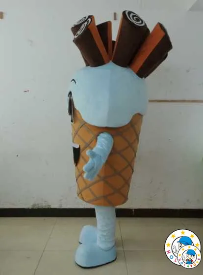 costume 02.jpg
