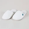 /product-detail/personalized-free-sample-cheap-white-hotel-slipper-plain-white-slippers-60652900450.html