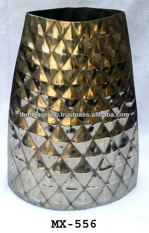 gifts & crafts metal crafts we assure you about our matchless
