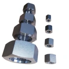 Hydraulic fitting adapter reducing pipe nipple