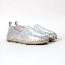 New Design Ladies Slip On Flat Casual Women Sandals Genuine Leather Flat Shoes