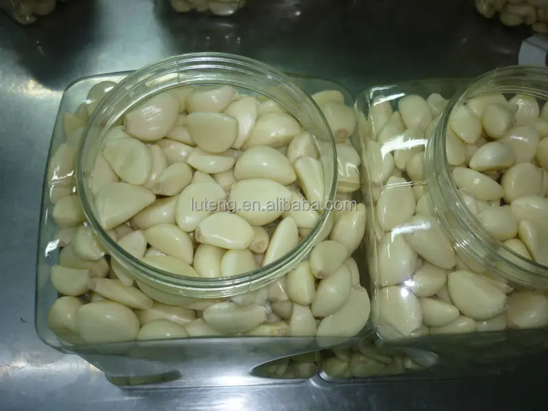 Peeled garlic supplier packed in plastic jar