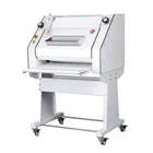 Kitchen Equipment Baguette Moulder Baking Bread Dough Roller Machine