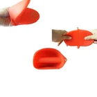 Social compliant customize funny heat resistant microwave oven mitts silicone gloves