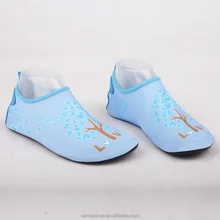 Water Sports Barefoot Beach Surfing Shoes Aerobic Lightweight Quick Dry Aqua Socks For Pool Swim Yoga