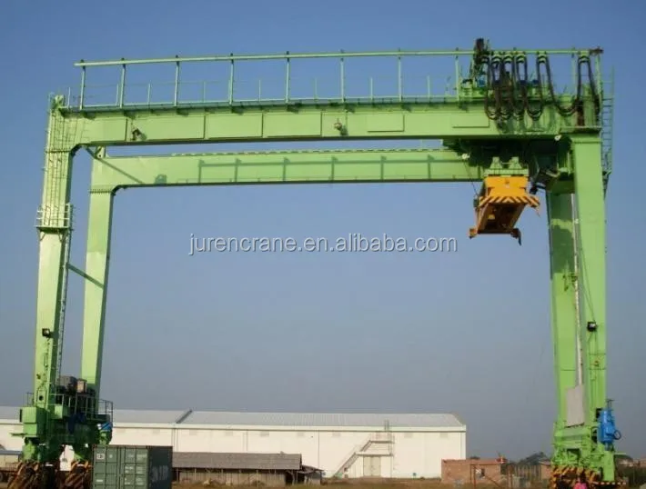 container crane 3.jpg