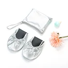 2018 good designs comfort footwear dance shoes and rolled up ballet shoes in bag for woman