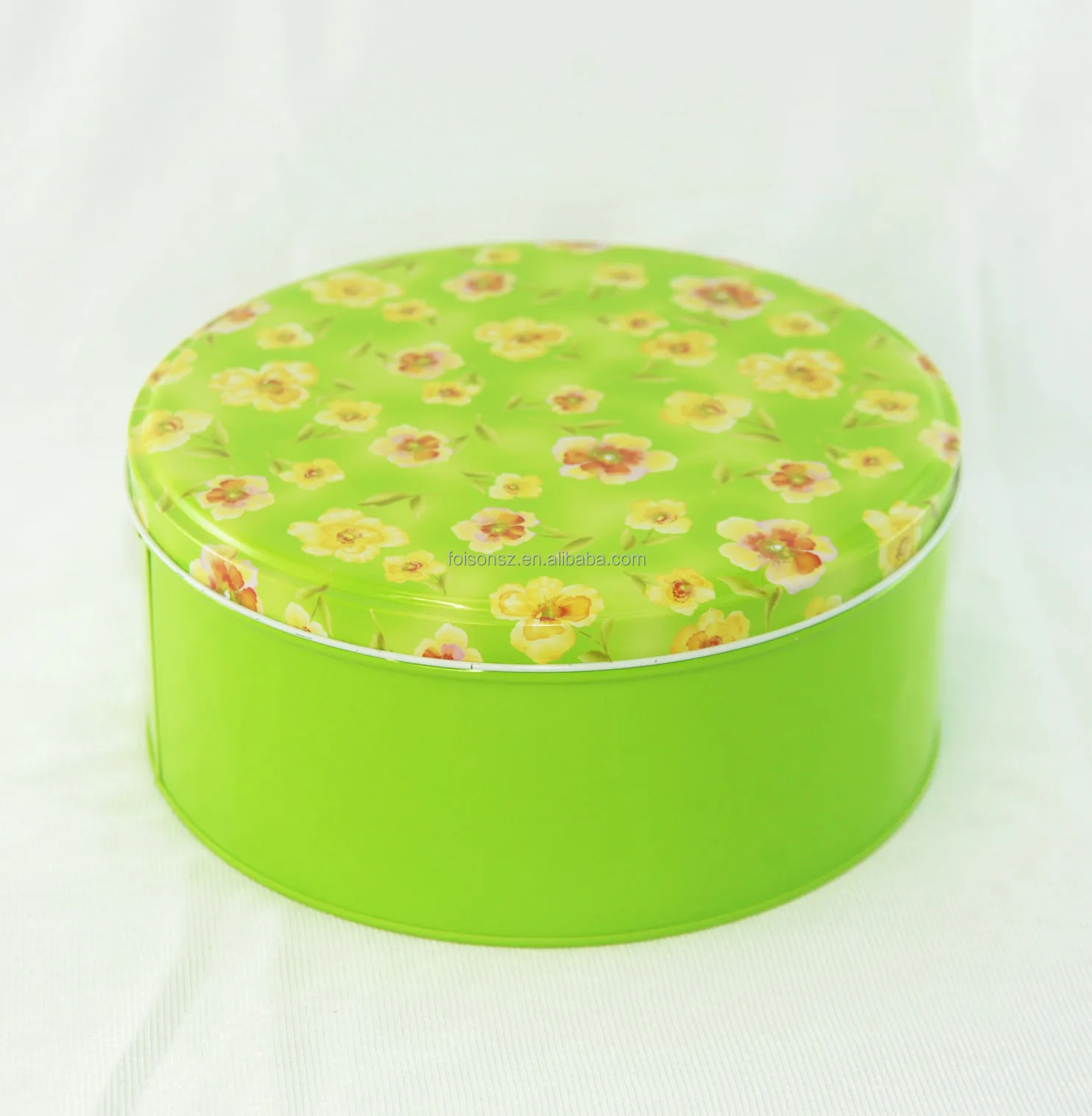 round tin box packaging