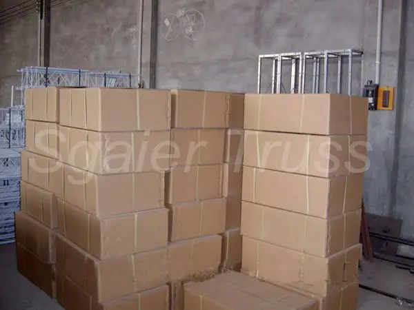 truss packing.jpg