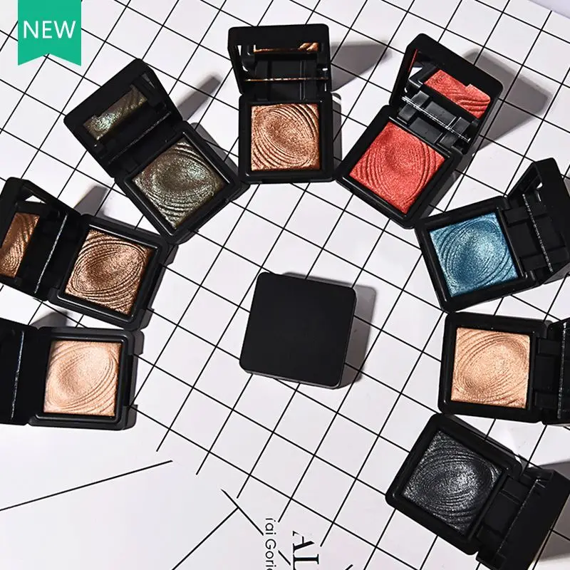 shiny eyeshadow palette