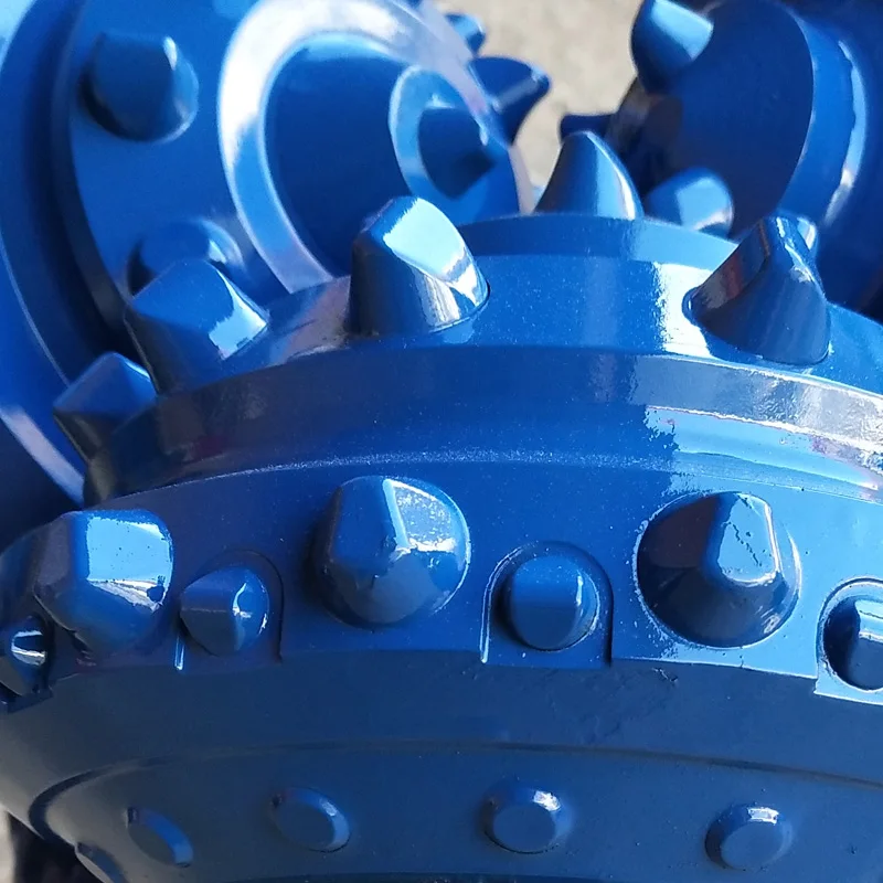 roller cone bit for oil well