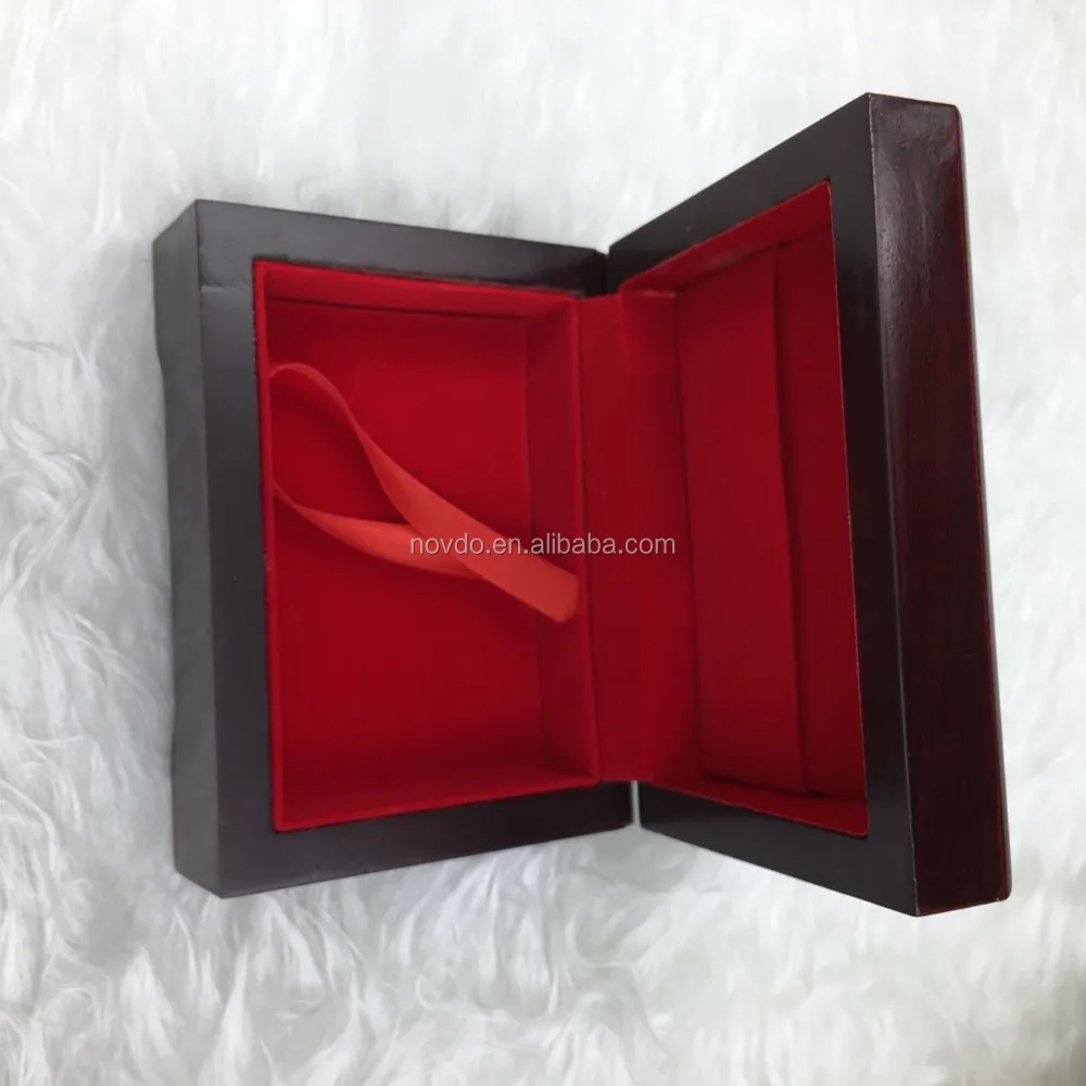 high quality engraved wooden gift boxs for gold foil playing