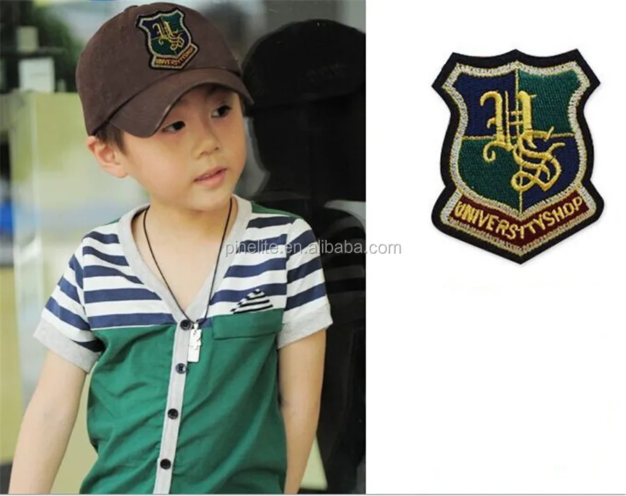 christmas gifts simple cloth badges,custom embroidered badges with cheap price