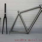 Custom titanium road bike frame with carbon fork and seat post Titanium road bicycle frame with taper head tube
