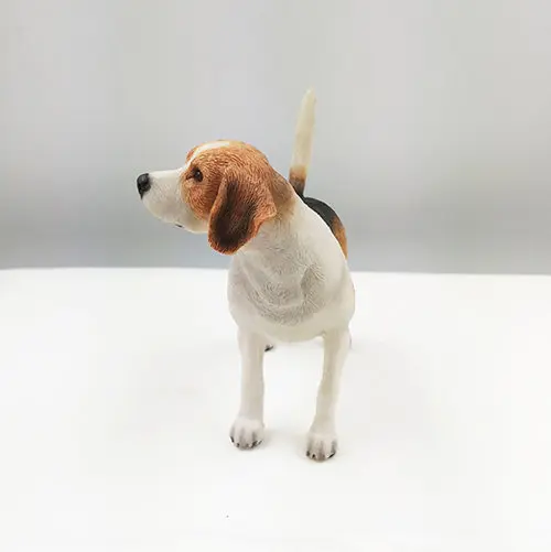 Beagle dog figure 7
