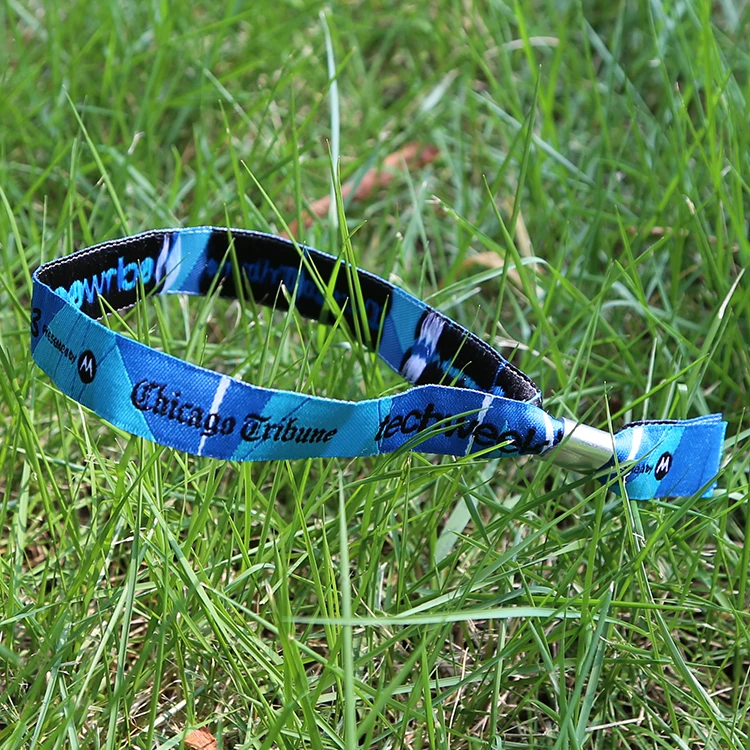 wristband W6