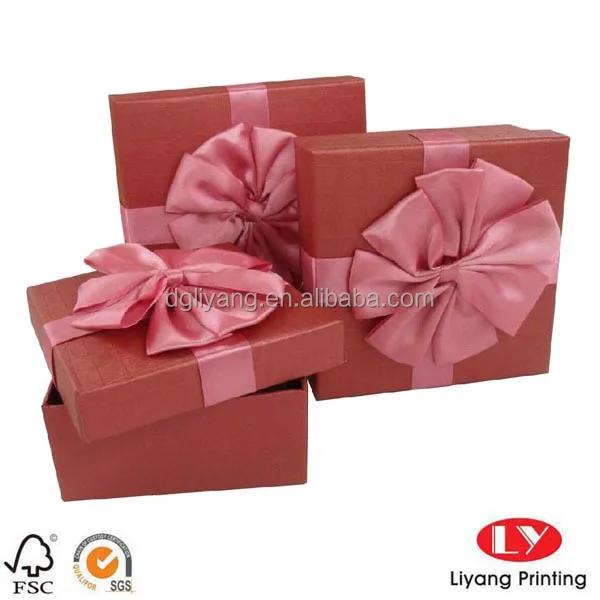 cardboard paper gift packaging box with lids of ribbon bowknot