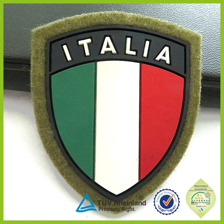 italian-military-badges