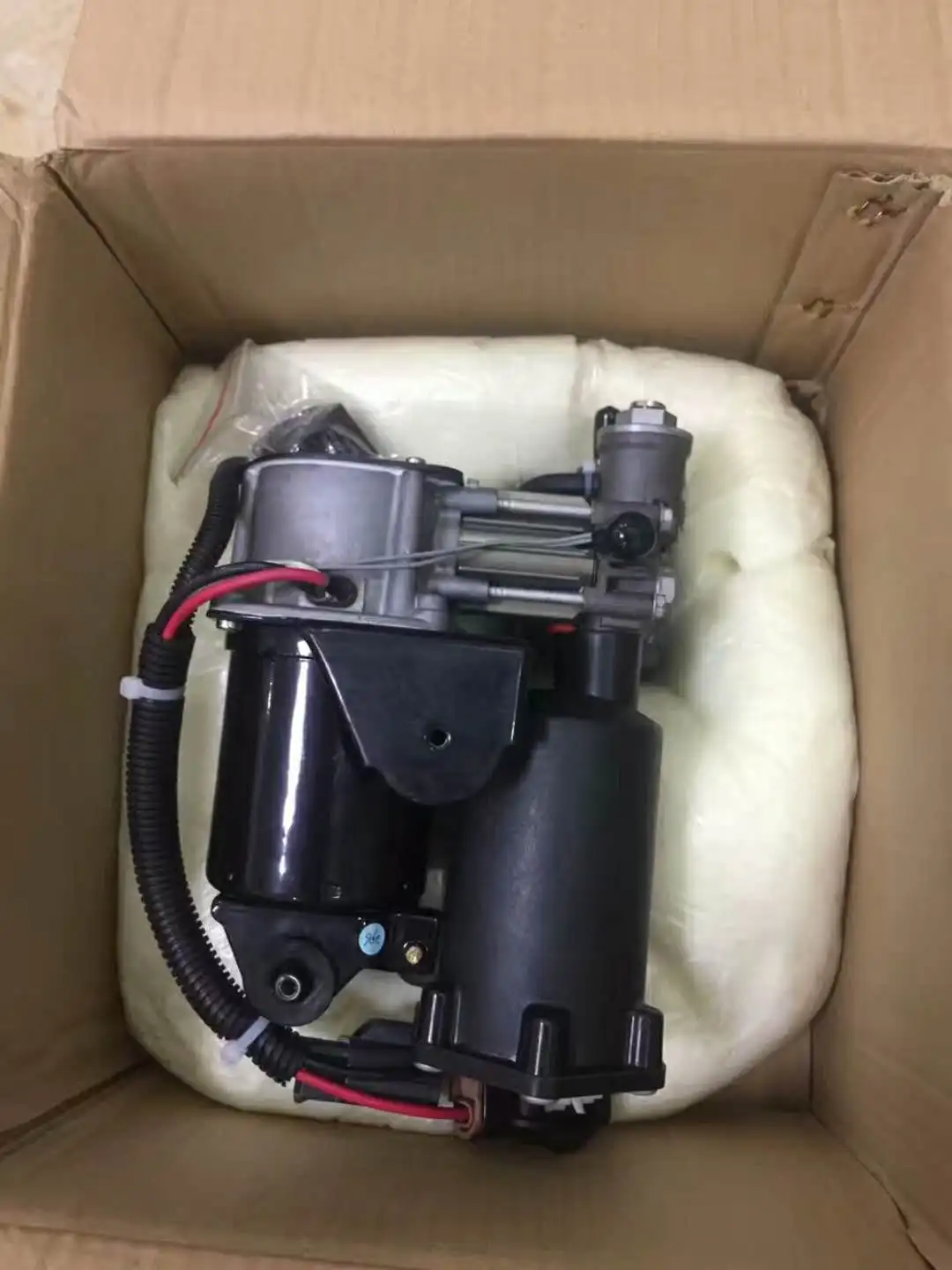 New Listing Air Suspension Compressor For Land Rover Lr Lr