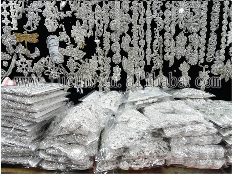 rhinestone applique usage 3.png
