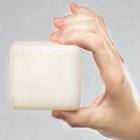 Savon au lait de chèvre blanchissant et hydratant pour la peau