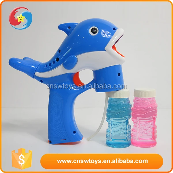 Wholesale led light up dolphin animal plastic soap bubble toys for kids