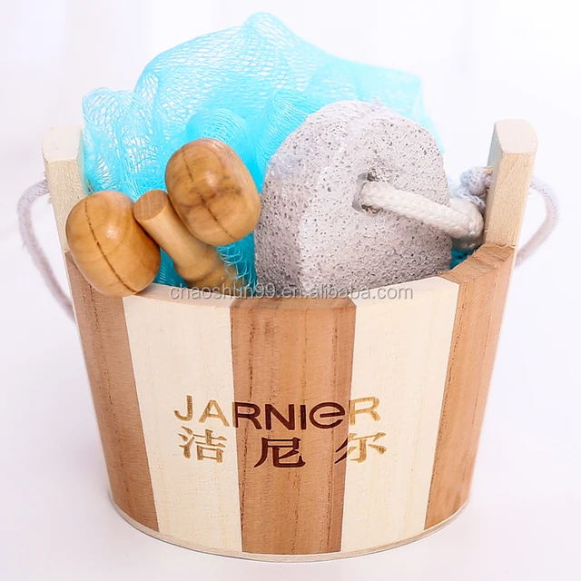 customized 2 colors wooden bucket 4pcs spa bath gift set