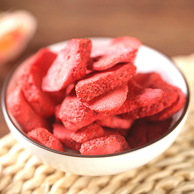 Natural freeze dried strawberry dry fruit pieces