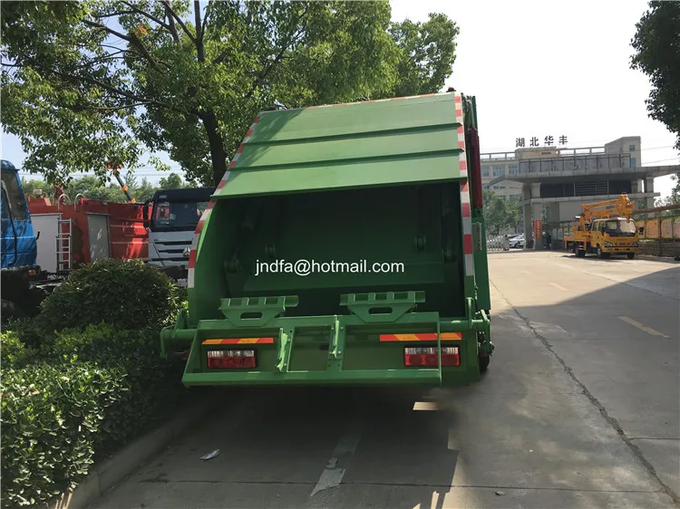 waste compactor trucks5.JPG