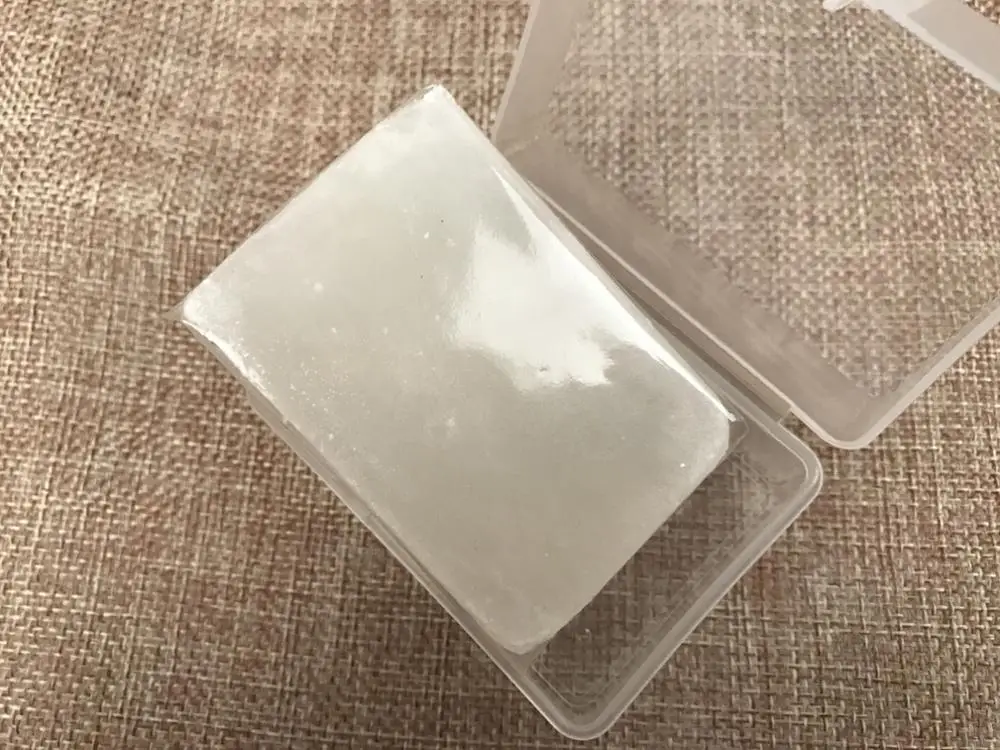 Safety Razor's Large Alum Block With Travel Case (125 G / 4.4 Oz