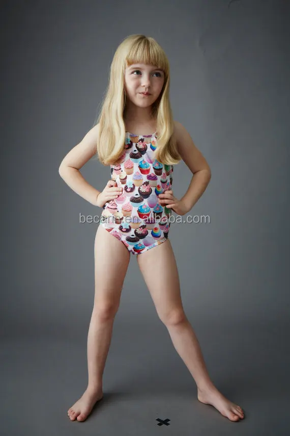 Chaude petites filles maillots de bain modèle de conception personnalisée enfants string bikini