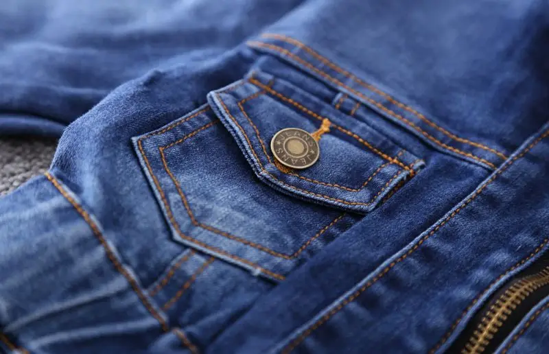 4597327135_818168633