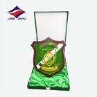 Wooden Shield Trophy Design 55th Anniversary Wooden Souvenir Award Plaque Design Shield Trophies With Best Price