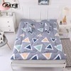 2019 hot sale 100% keep warm winter lazy quilt with sleeves for gift