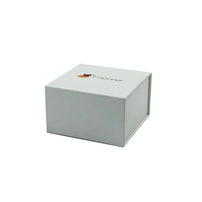 printed magnetic flap closure cosmetic paper gift box packaging