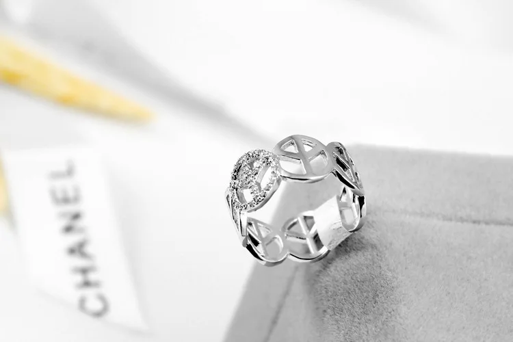 Euramerica 2015 Environmental Copper plating Platinum Ring for Women High-end Cubic Zirconia Ring Fashion Anillos Jewelry SM342