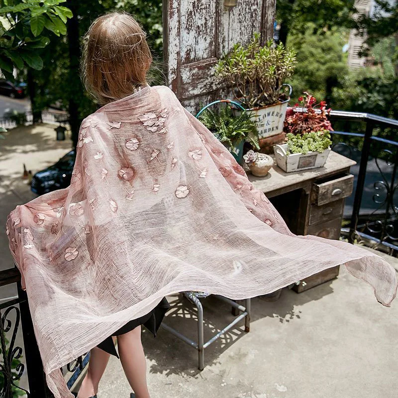 4667744517_696370628