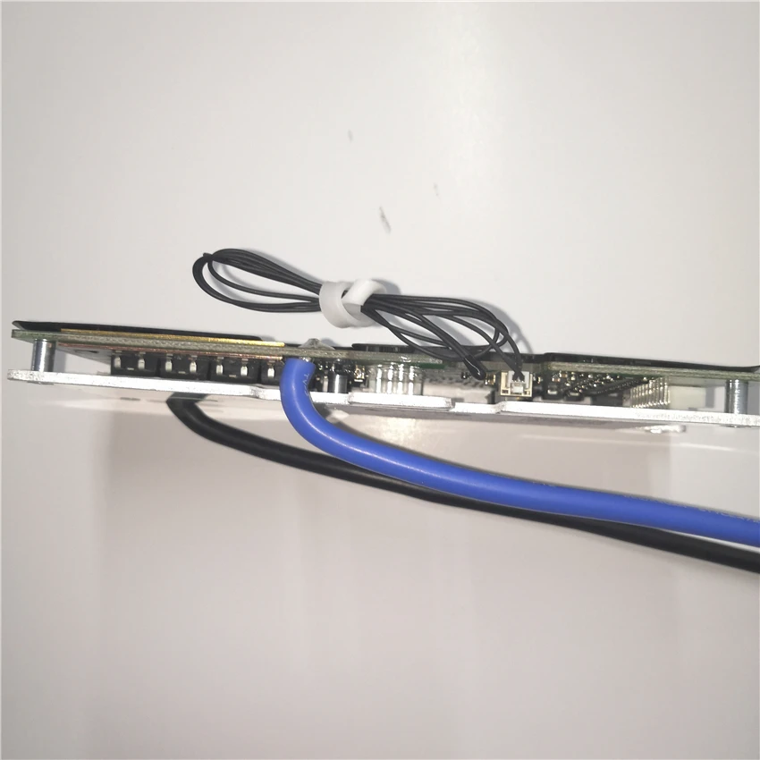 36V 20A~50A discharge current li ion smart bms with Bluetooth and UART serial communication 10S