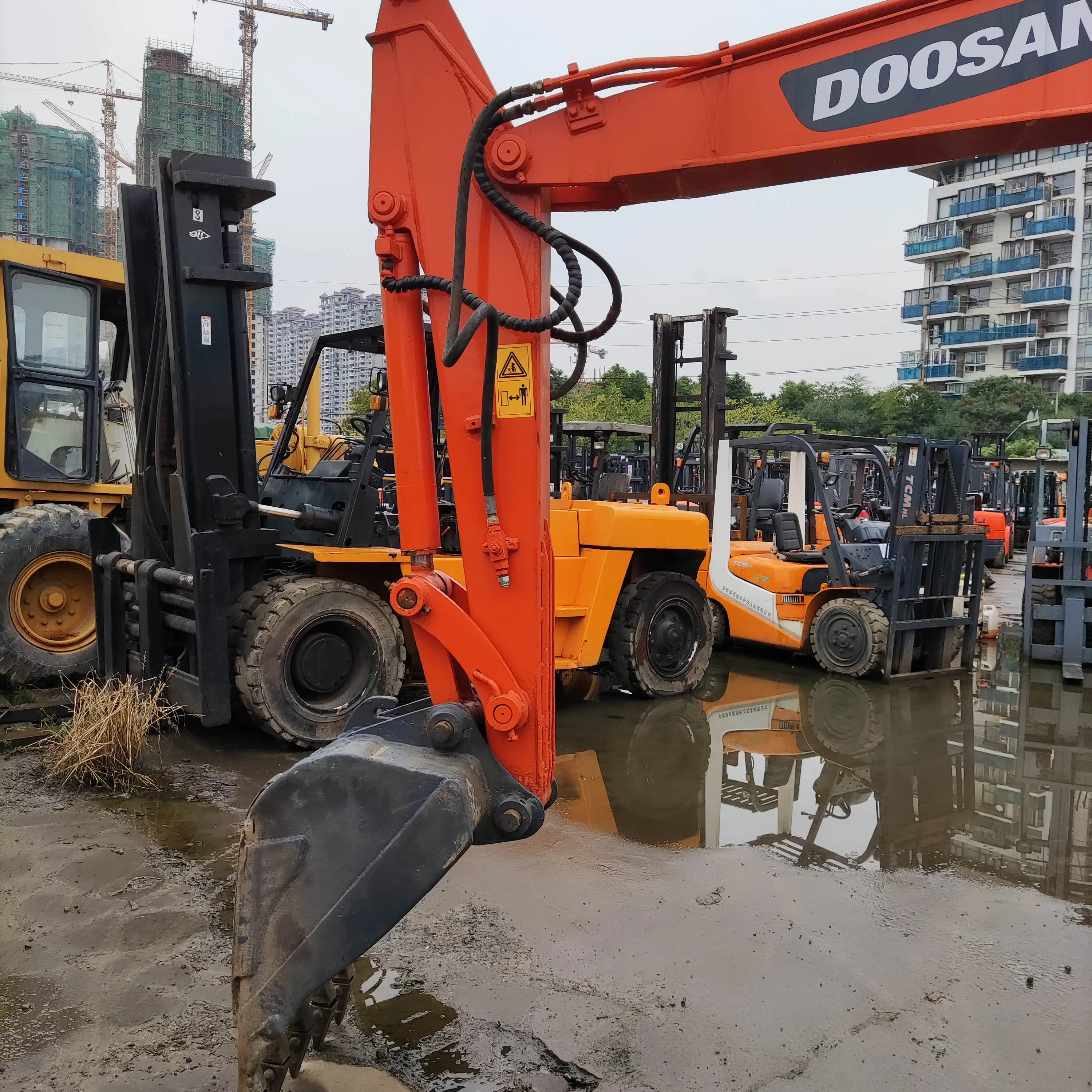 5 Ton Small Original Doosan Excavator Dh55 With Factory Selling Price