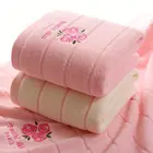 Delicate wrapping technology cotton fabric environmental printing bath towel with rose embroidery pattern towel