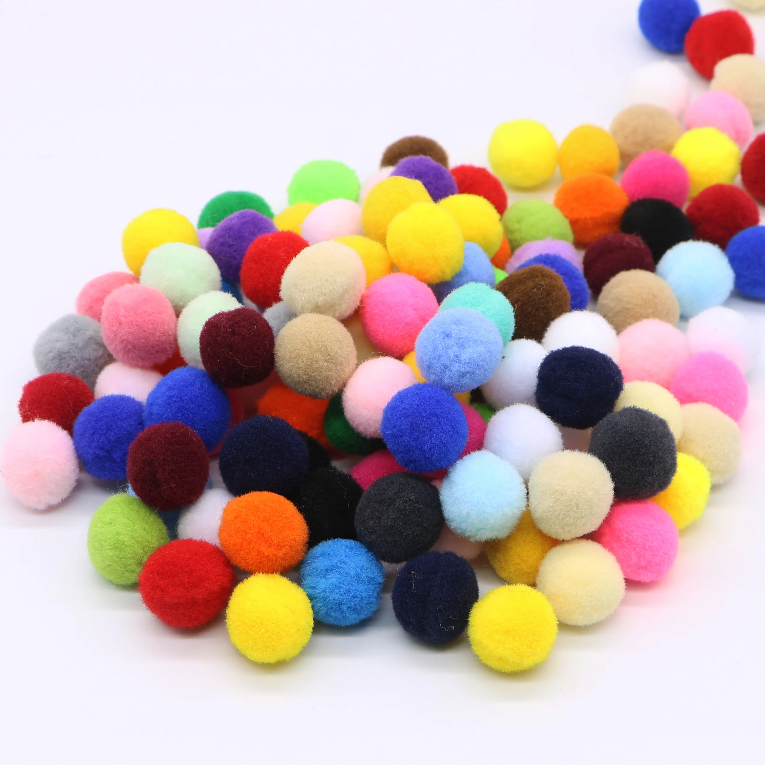 0.8cm bright colored pom poms