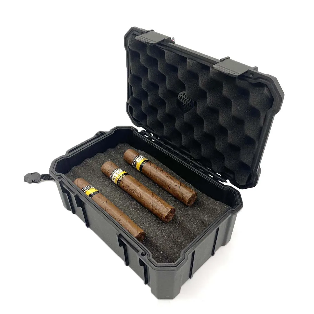 cigar travel case of plastic material portable cigar humidor
