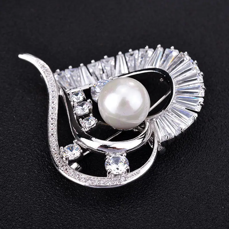 custom zircon crystal rhinestone pins brooches, pearl heart heart shaped crystal brooch women