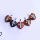 Manufacturers direct jewelry natural crystal stone carved heart pendant necklace